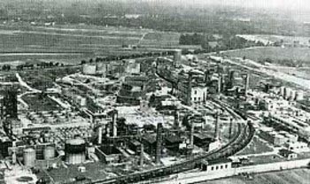 Die Raffinerie in Schwechat vor dem Ausbau der 1960er Jahre